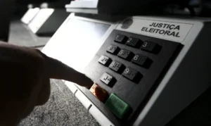 Eleições SP: Pesquisa aponta Nunes à frente de Boulos no 2º turno