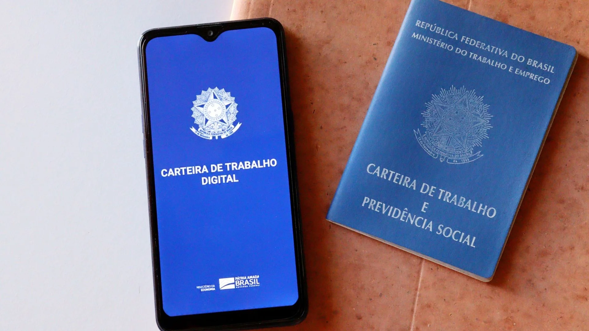 Como ver se a Carteira de Trabalho Digital está assinada? - InfoFinanceira