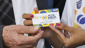 Pé-de-Meia: nascidos em julho e agosto recebem 6ª parcela de R$ 200 nesta quinta-feira