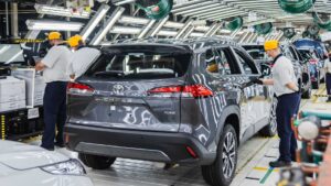 Paralisação nas fábricas da Toyota ameaça liderança de Corolla e Corolla Cross em 2025