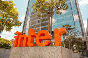 Banco Inter lidera queixas no Banco Central em 2025; veja ranking e motivos