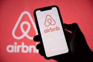 Airbnb adota novo modelo e se aproxima do Booking; veja o que muda ainda em 2025