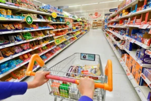 Justiça de Ubá autoriza grandes supermercados a abrirem aos domingos em meio a polêmica sobre nova lei